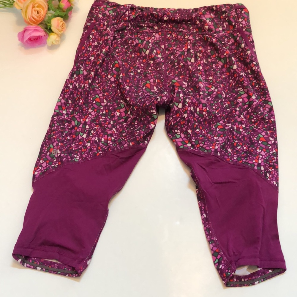 Lululemon Crop Size 10 Real Quick Crop Paradise Camo Multi Regal Plum - Picture 7 of 15